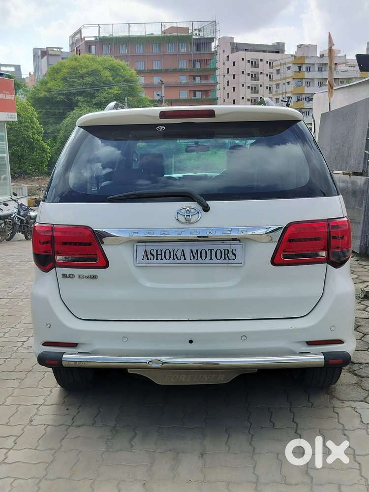 Toyota Fortuner 4x2 Manual, 2014, Diesel
