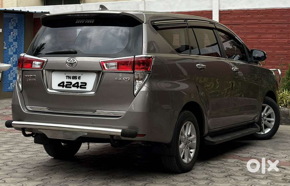 Toyota Innova Crysta 2.4 V, 2017, Diesel