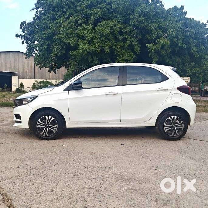 Tata Tiago 1.2 Revotron Xt Cng, 2024, Cng & Hybrids