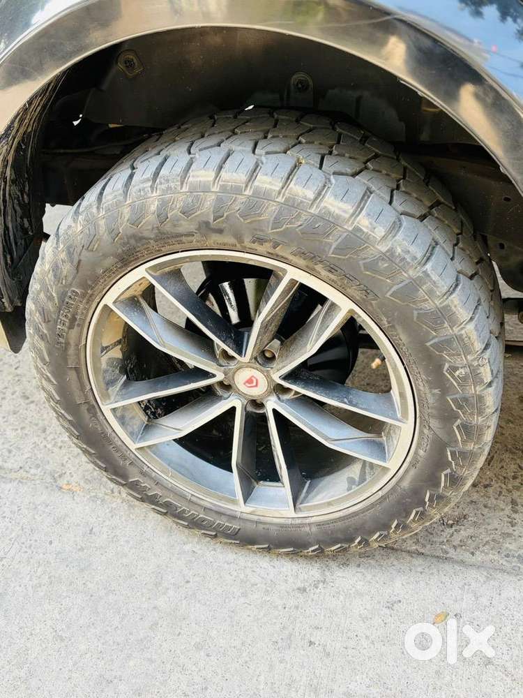 Both Key Bilkul Saaf Gadi H Kuch Kam Khrcha Nhi