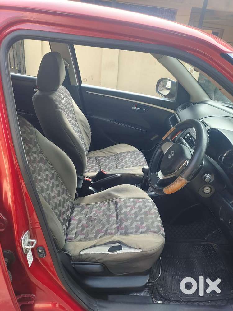 Maruti Suzuki Swift Vxi + Manual, 2012, Petrol