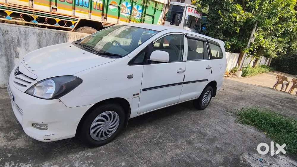 Toyota Innova 2011 Diesel 190000 Km Driven
