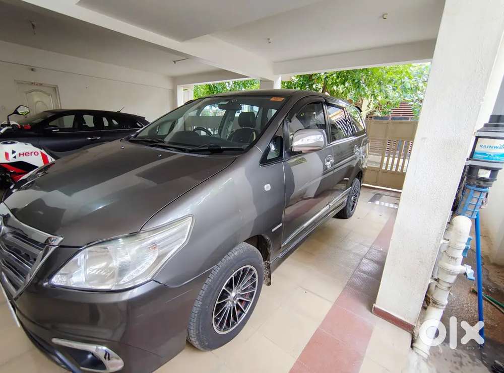 Toyota Innova 2012 Diesel 190000 Km Driven