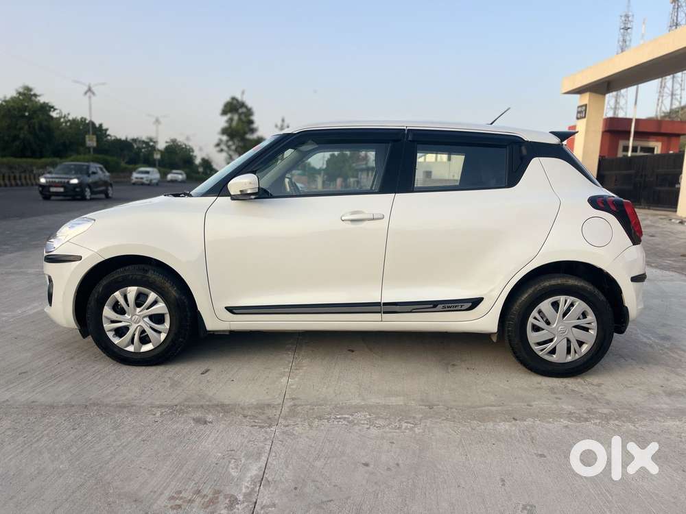 Maruti Suzuki Swift Vvt Vxi, 2021, Petrol