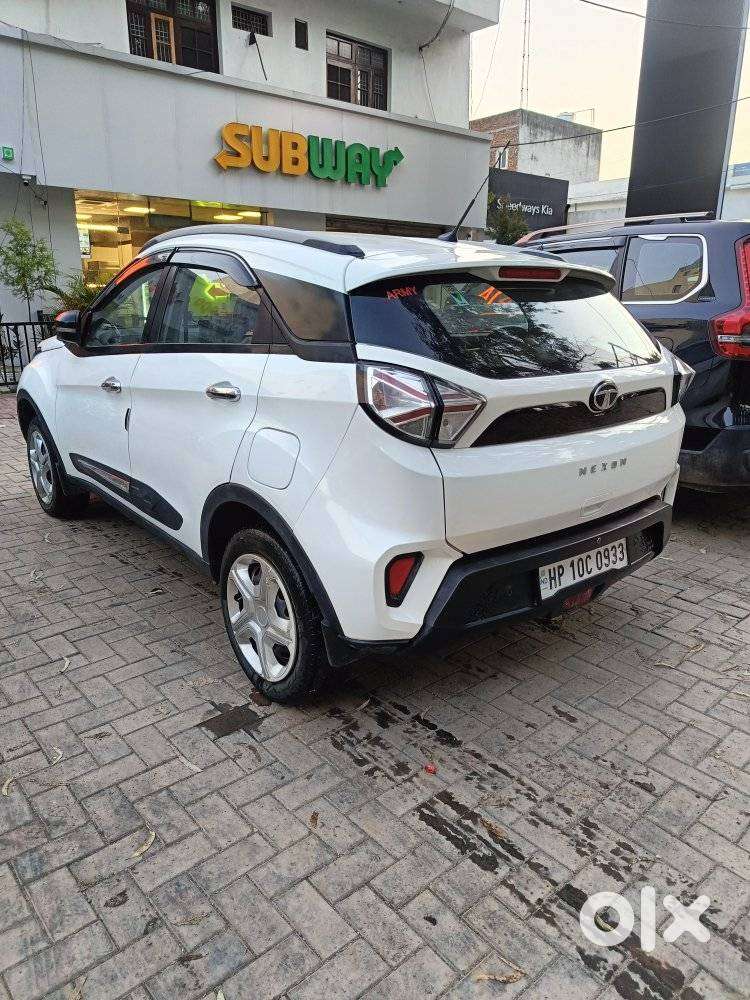 Tata Nexon 1.2 Revotron Xm (s), 2023, Petrol