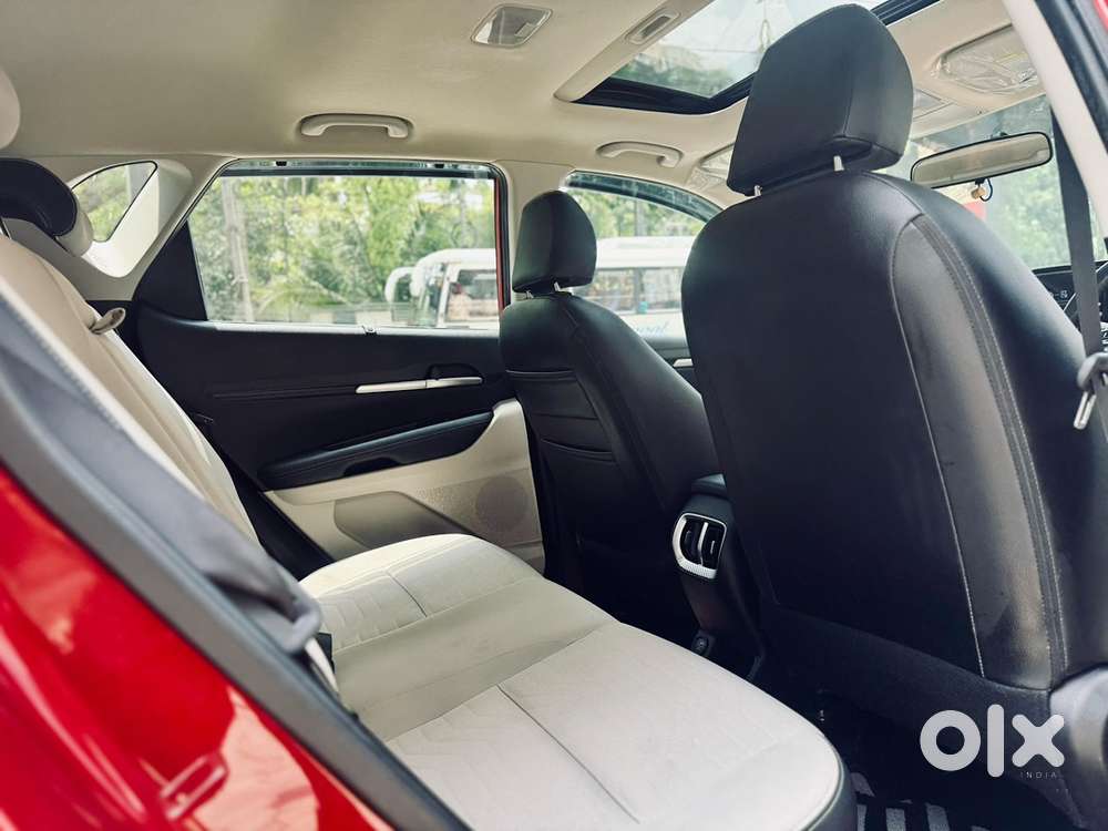 Kia Sonet Petrol 2021