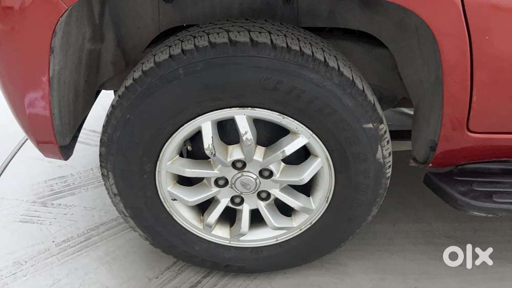 Mahindra Tuv 300 T8, 2016, Diesel