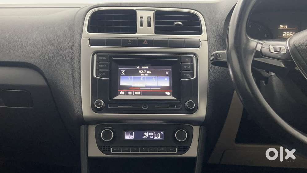 Volkswagen Polo Petrol Highline 1.2l, 2016, Petrol