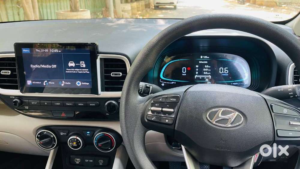 Hyundai Venue, 2023, Petrol