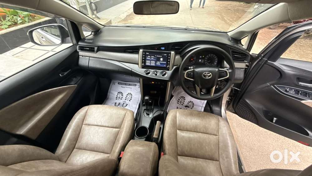 Toyota Innova Crysta 2022
