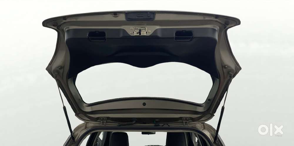 Maruti Suzuki Swift Amt Zxi, 2018, Petrol