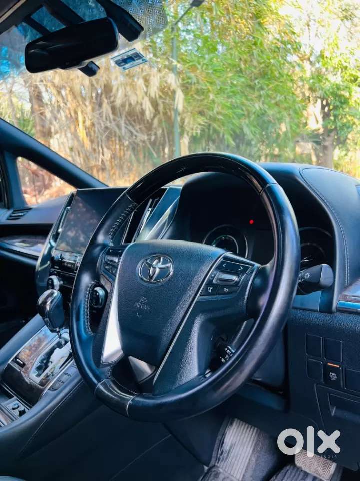 Toyota Vellfire 2.5 Hybrid, 2021, Petrol