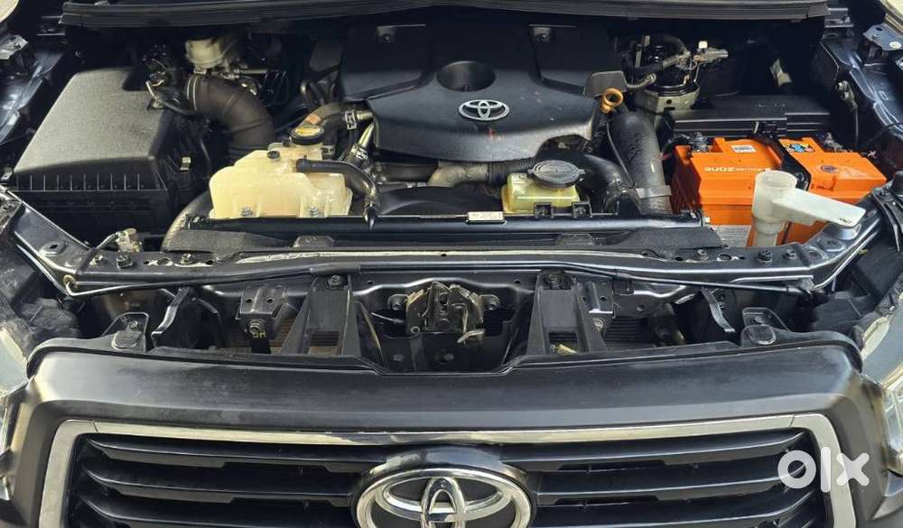 Toyota Innova Crysta 2.8z Automatic, 2016