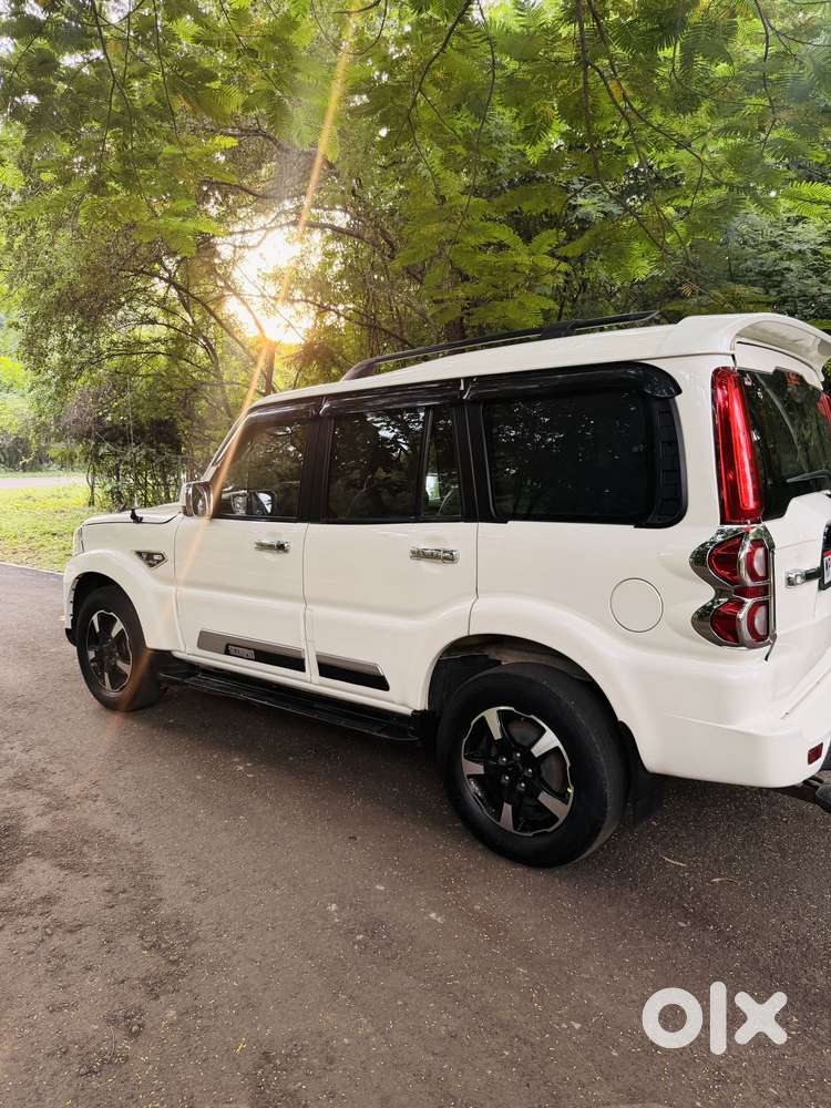 Mahindra Scorpio S11 Mt 7s, 2023, Diesel