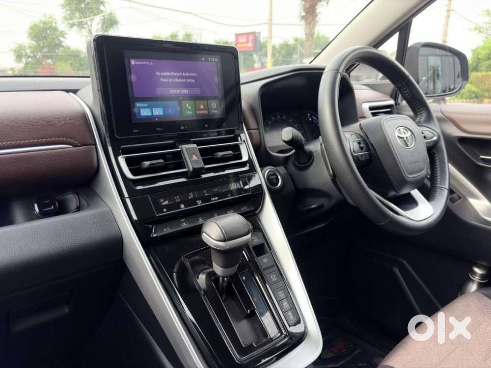 Toyota Innova Hycross 2.0 Vx Hybrid 7 Str, 2025, Petrol