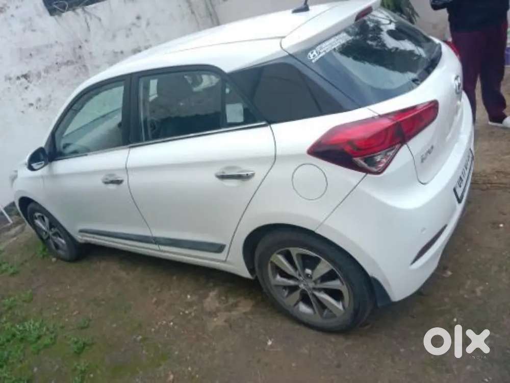 Hyundai New I20 2017 Petrol 80000 Km Driven