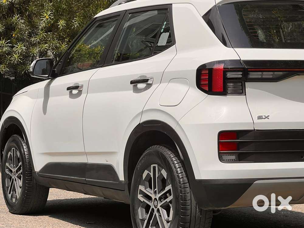 Hyundai Venue 1.0 Sx (o) Turbo Dct, 2022, Petrol