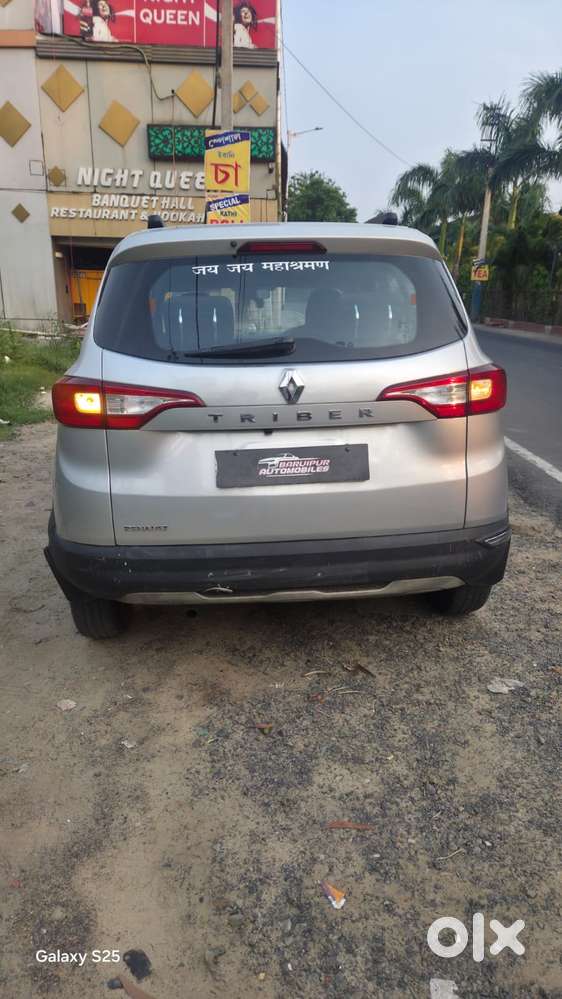 Renault Triber Rxz, 2023, Petrol
