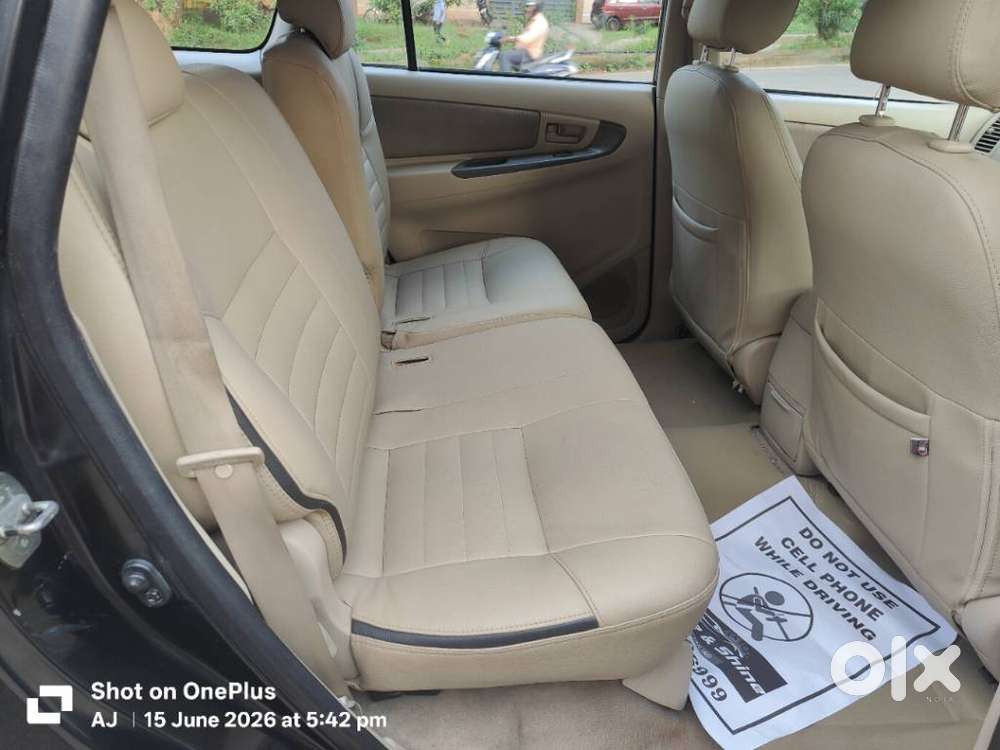 Toyota Innova 2.5 G (diesel) 7 Seater Bs Iv, 2006, Diesel
