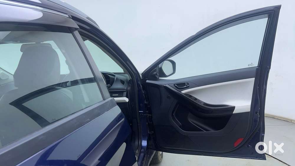 Tata Nexon Pure 1.2 Revotron Petrol 6 Mt, 2026, Petrol