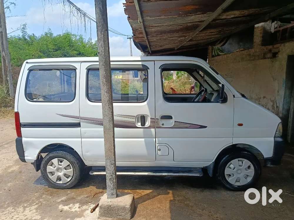 Maruti Suzuki Eeco 2013 Cng & Hybrids Well Maintained
