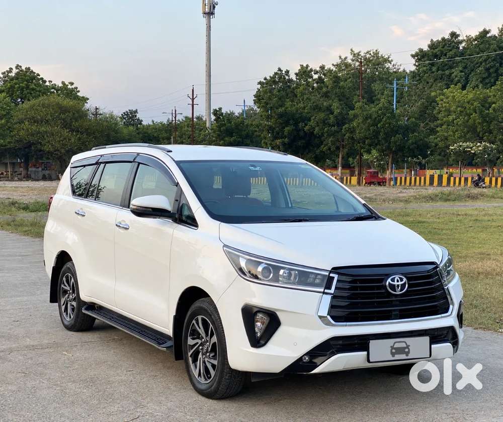 Toyota Innova Crysta [2020-ongoing] 2.4 Vx 8 Str, 2022, Diesel