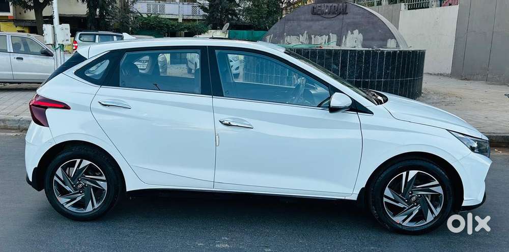 Hyundai I20 Asta (o) 1.2 Mt, 2022, Petrol