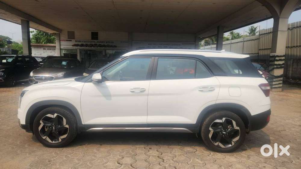 Hyundai Alcazar Signature, 2021, Petrol