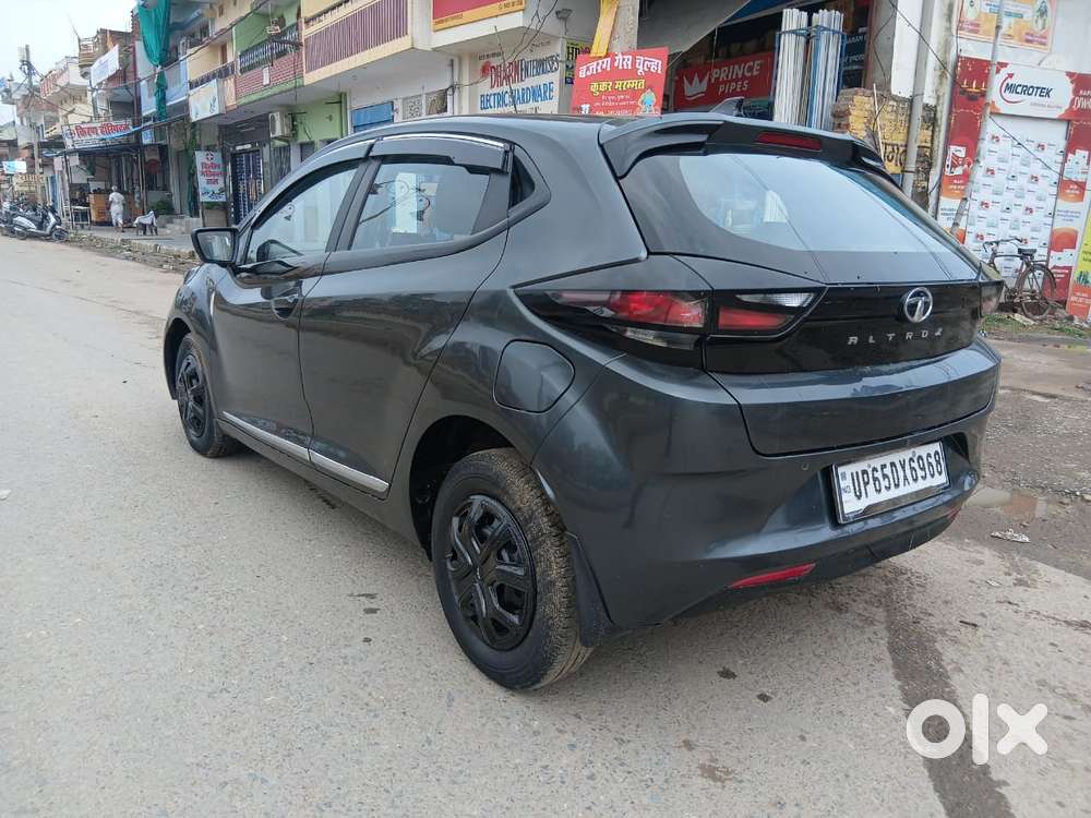 Tata Altroz 1.2 Xe, 2020, Petrol