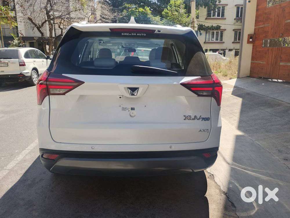 Mahindra Xuv700 2.0 Ax 7 Petrol Mt Str, 2023, Petrol