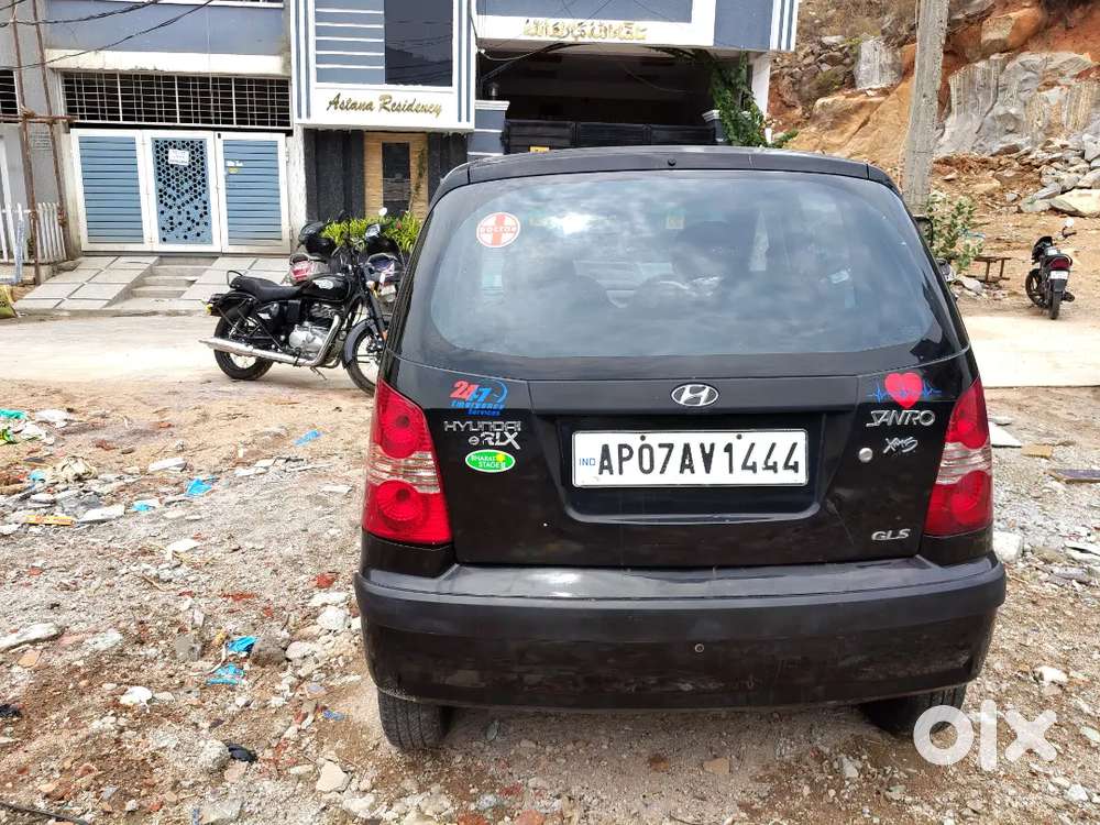 Lady Doctor Hyundai Santro Xing 2010 Lpg 64000 Km Driven