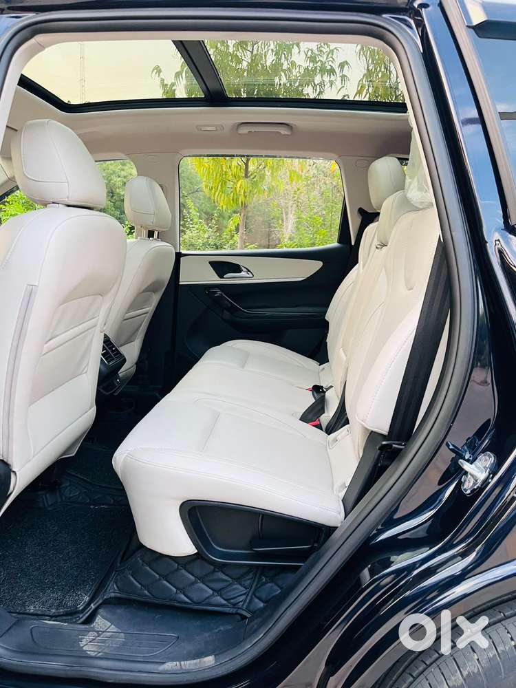 Mahindra Xuv700 2.2 Ax 7 Diesel At Luxury Pack Str, 2024, Diesel