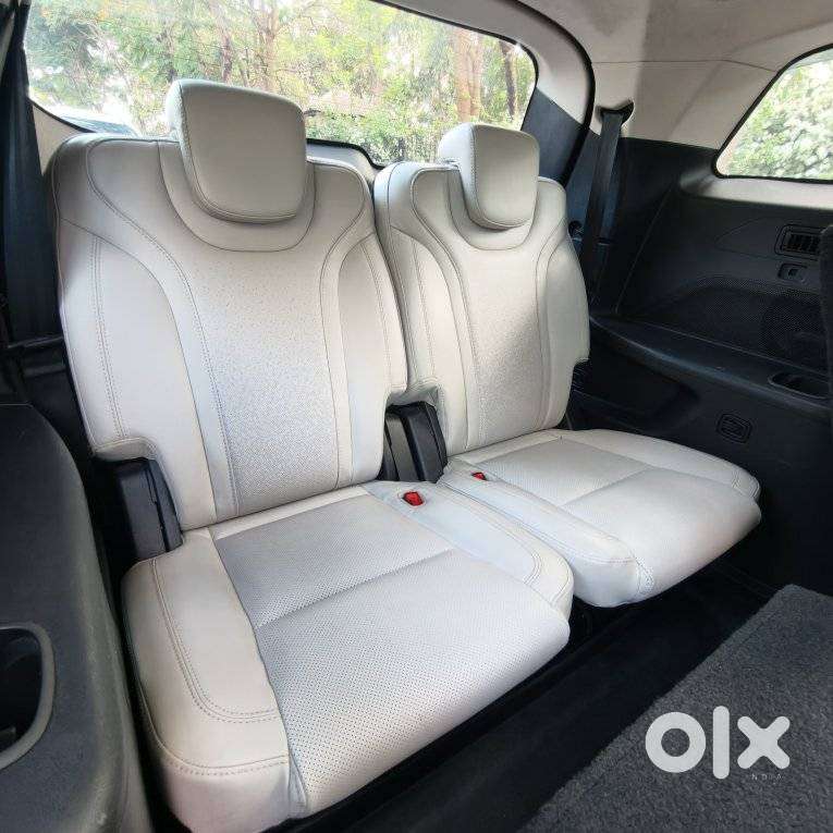 Mahindra Xuv700 2.2 Ax 7 Diesel At Str, 2022, Diesel
