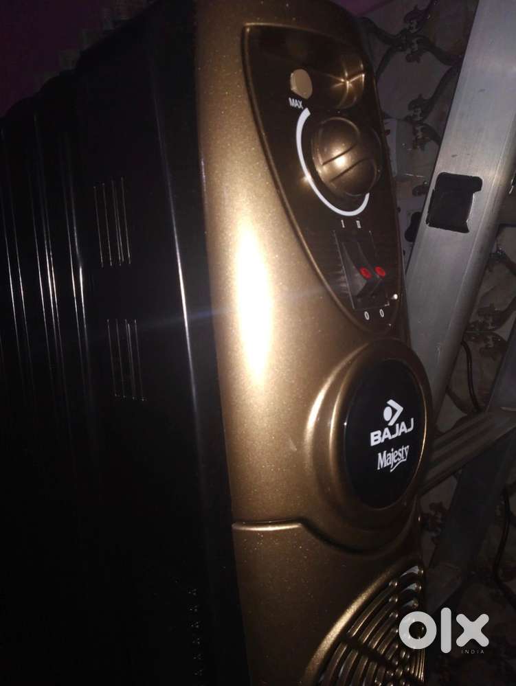 UNUSED) BAJAJ MAJESTY OIL FILLED ROOM HEATER (w/ Fan) RH 11F 2022