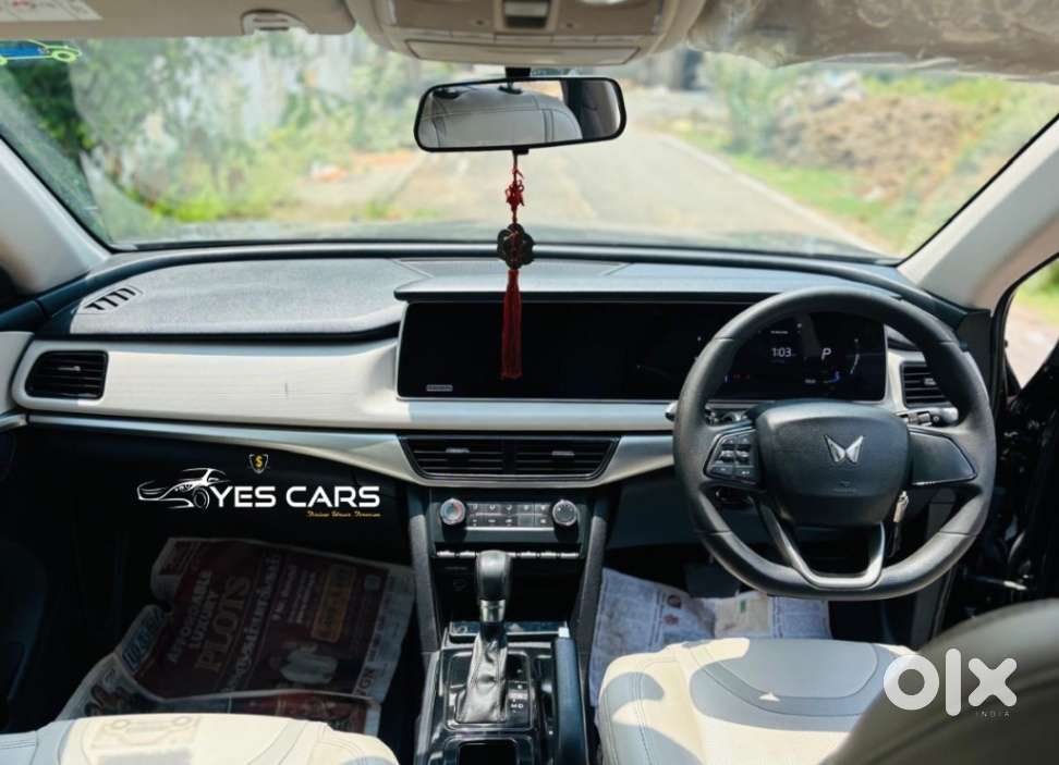 Mahindra Xuv700 2.0 Ax 5 Petrol At Str, 2022, Diesel