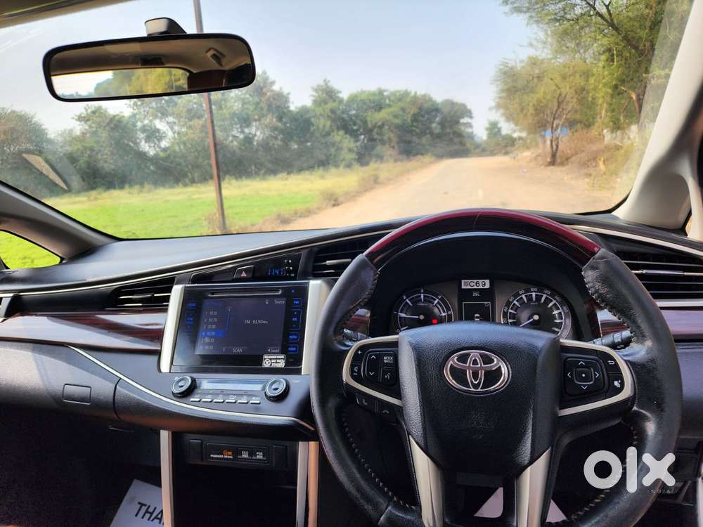 Toyota Innova Crysta 2.4 V, 2017, Diesel