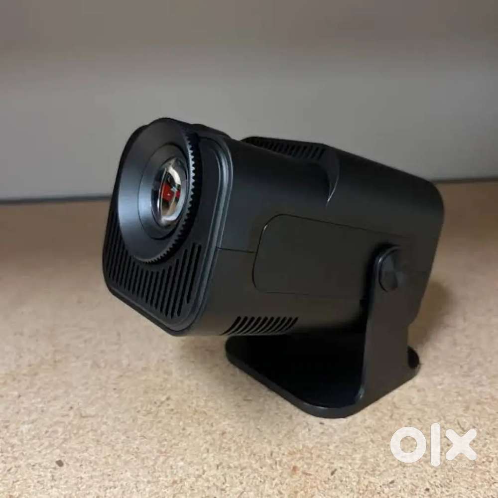 HY320 Mini Projector