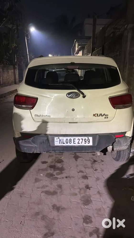 Mahindra Kuv 100
