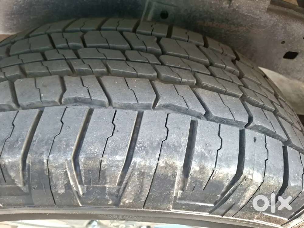 Toyota Hilux Black Edition 2025 4/4