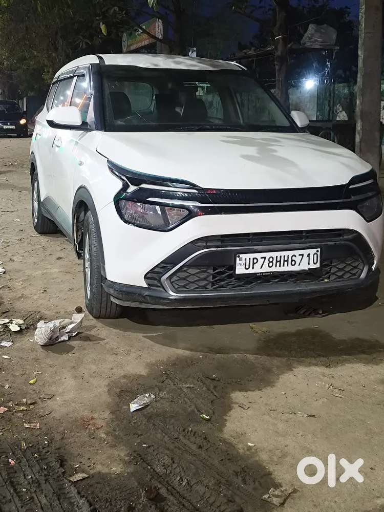 Kia Carens Car Hai Dimoan 15000 Lkha Daunn Payment Hai Aur Kist 44 Hai