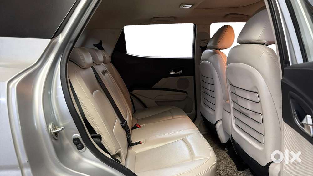 Mahindra Xuv300 W8 Option, 2020, Petrol