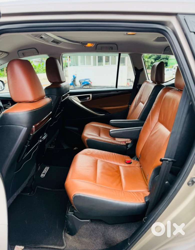 Crysta 2.8zx Diesel Automatic 2016
