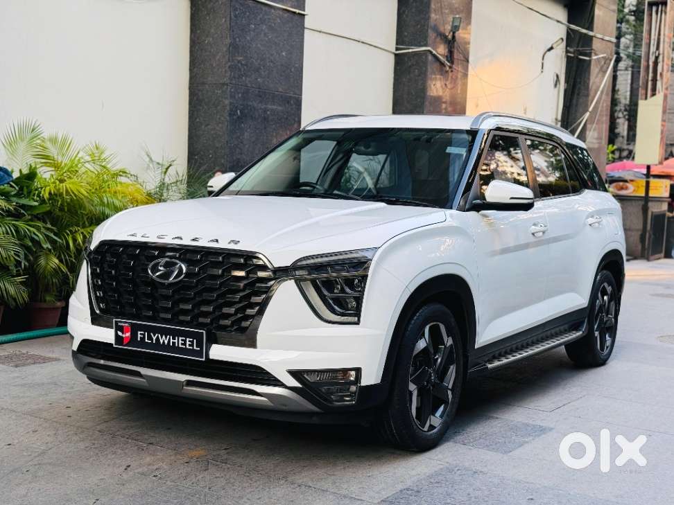 Hyundai Alcazar 2.0 Platinum (o) Petrol At 6 Str, 2023, Petrol