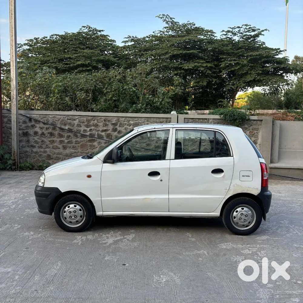  Hyundai Santro Xing Xl  Reliable Petrol Hatchback For Daily Use