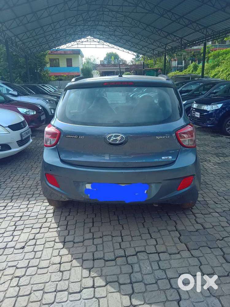 Hyundai Grand I10 Sportz, 2013, Petrol
