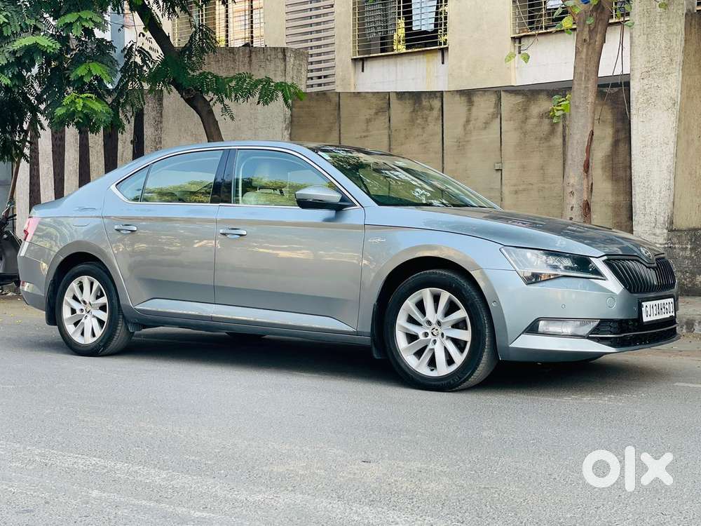 Skoda Superb L&k 2.0 Tdi At, 2017, Petrol