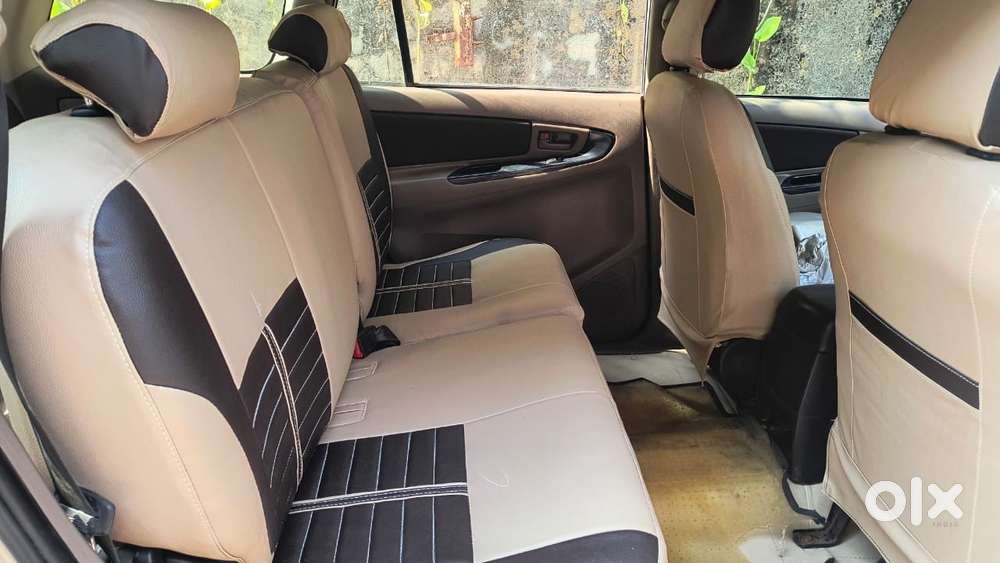 Toyota Innova 2.5 G (diesel) 8 Seater, 2015, Diesel
