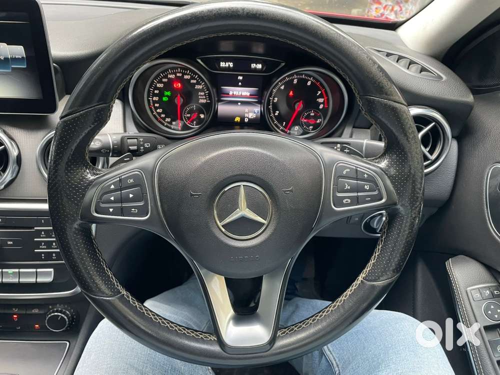 Mercedes Benz Gla 200 Petrol . 2017 Manufactured. Second Owner.