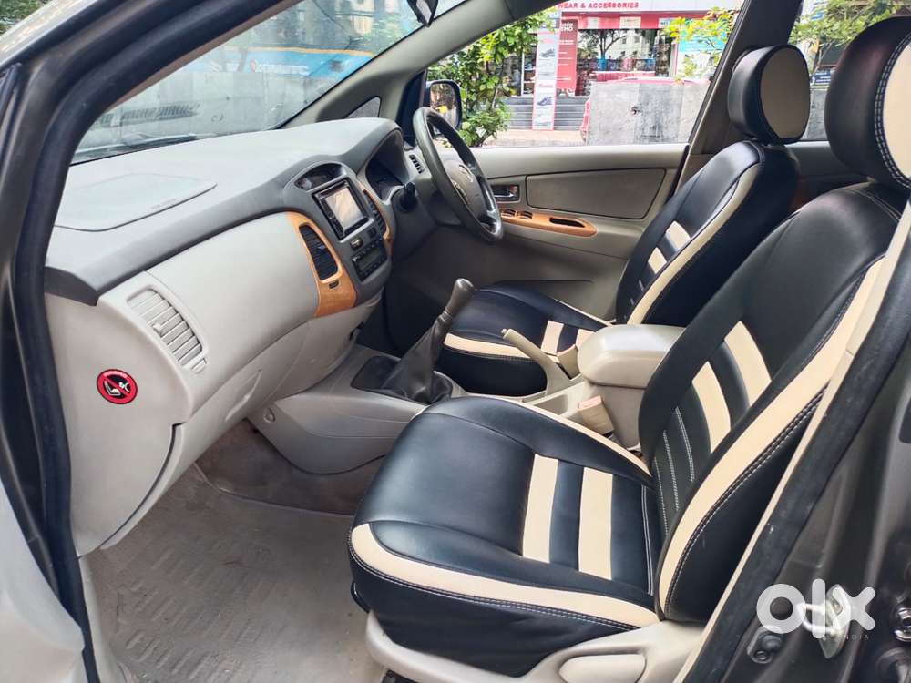 Toyota Innova 2.5 Vx 8 Str Bs-iii, 2010, Diesel
