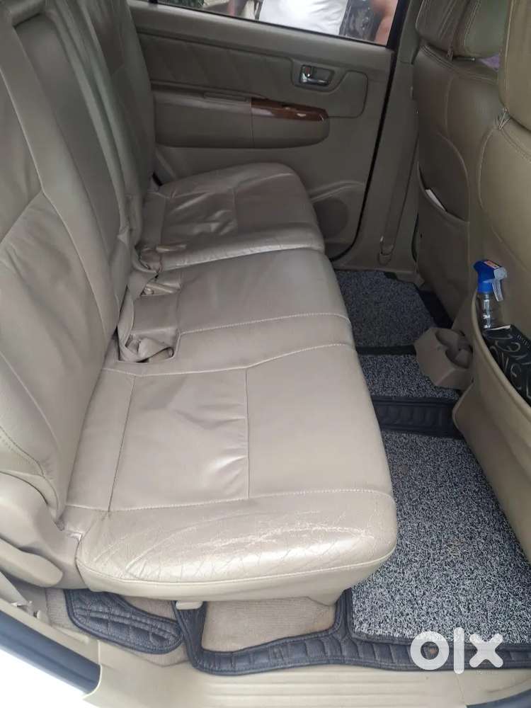 Toyota Fortuner Diesel 2011